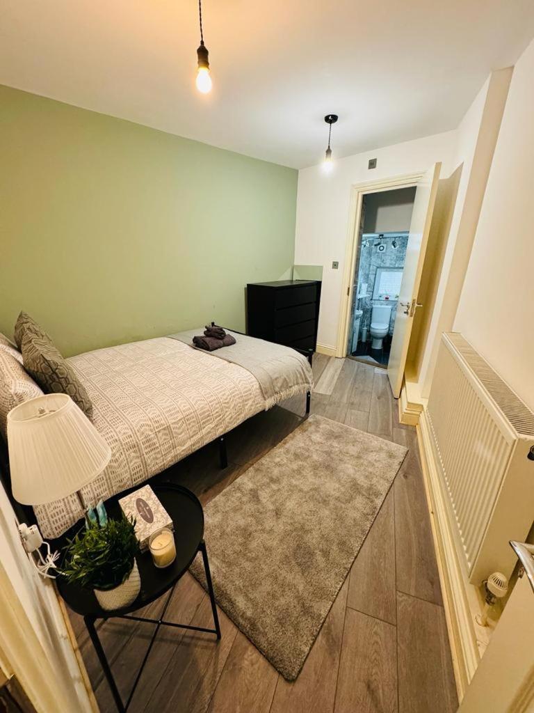Willesden J Guest Home 4 Лондон Екстериор снимка