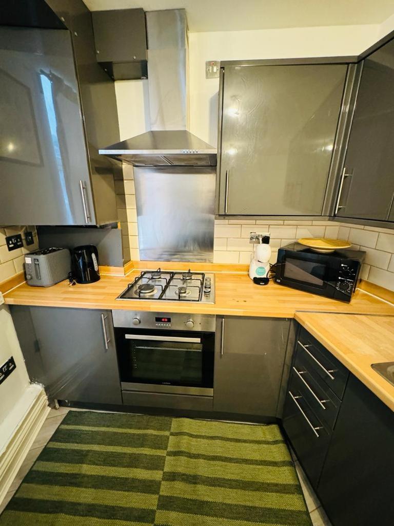 Willesden J Guest Home 4 Лондон Екстериор снимка