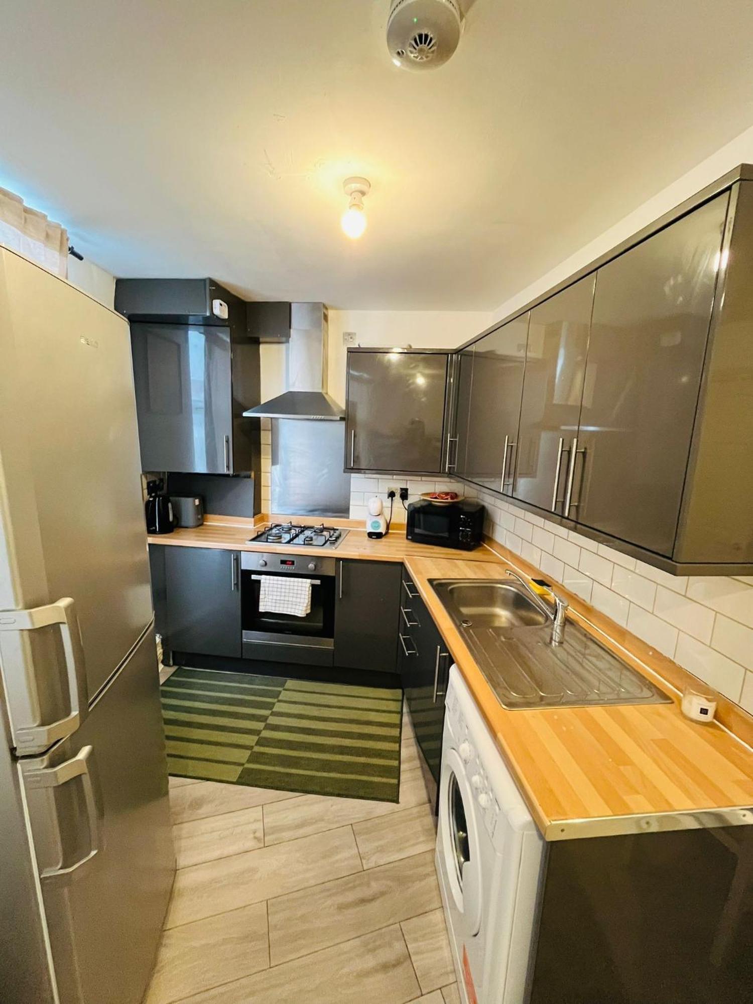 Willesden J Guest Home 4 Лондон Екстериор снимка